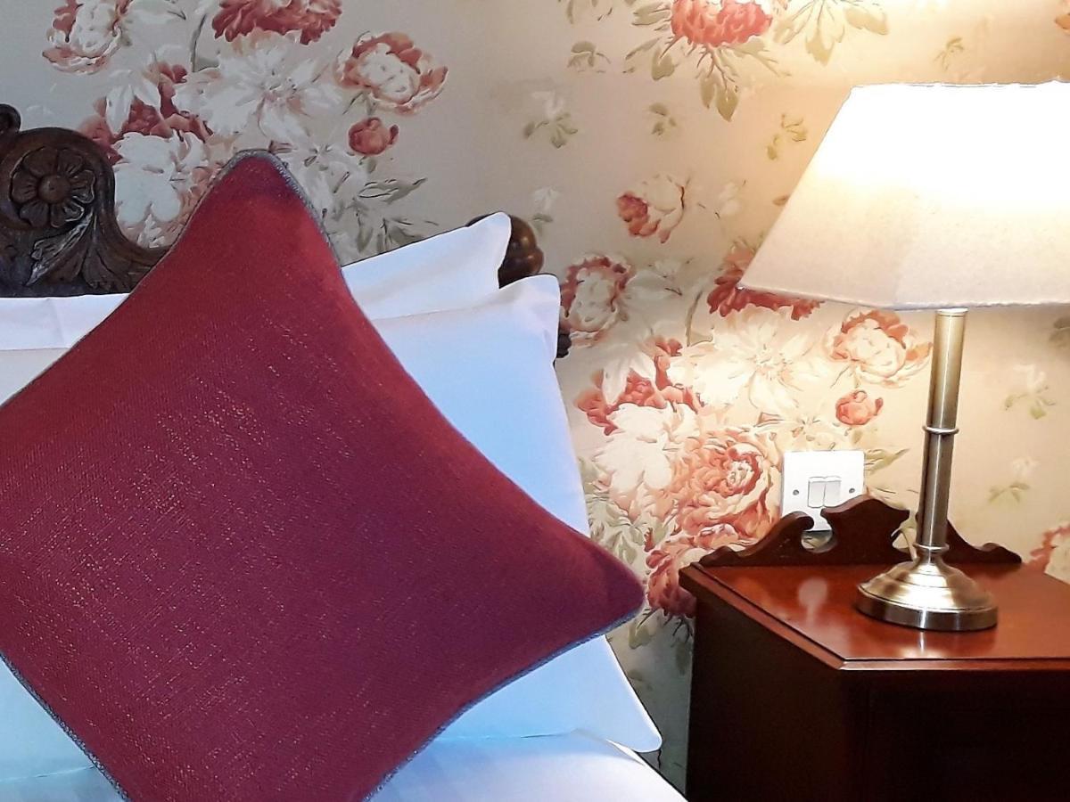 One Holyrood Hotel & Cafe Newport  Luaran gambar