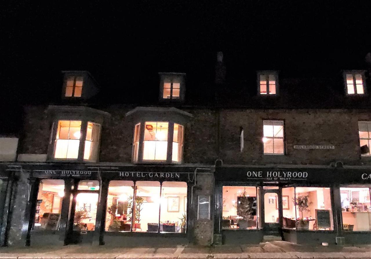 One Holyrood Hotel & Cafe Newport  Luaran gambar