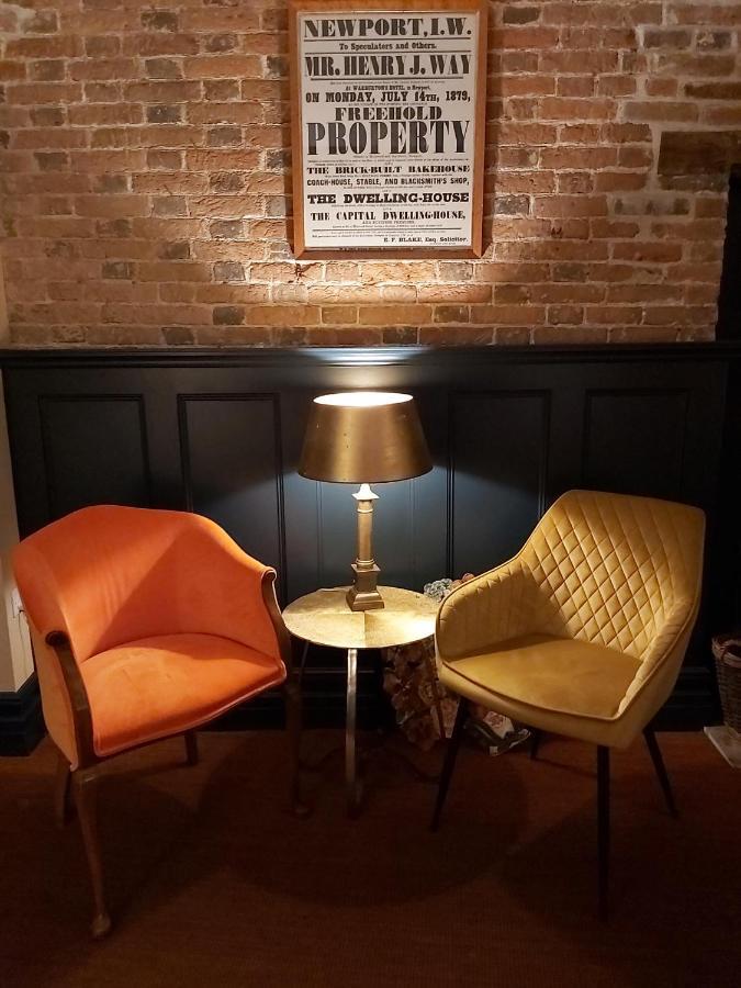 One Holyrood Hotel & Cafe Newport  Luaran gambar