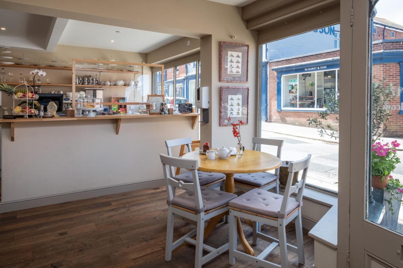 One Holyrood Hotel & Cafe Newport  Luaran gambar