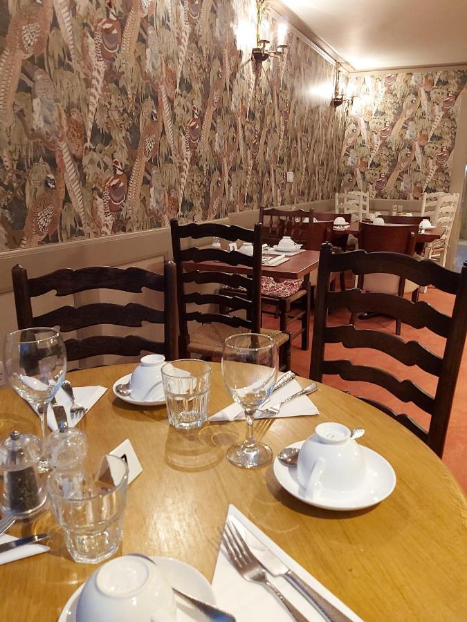 One Holyrood Hotel & Cafe Newport  Luaran gambar