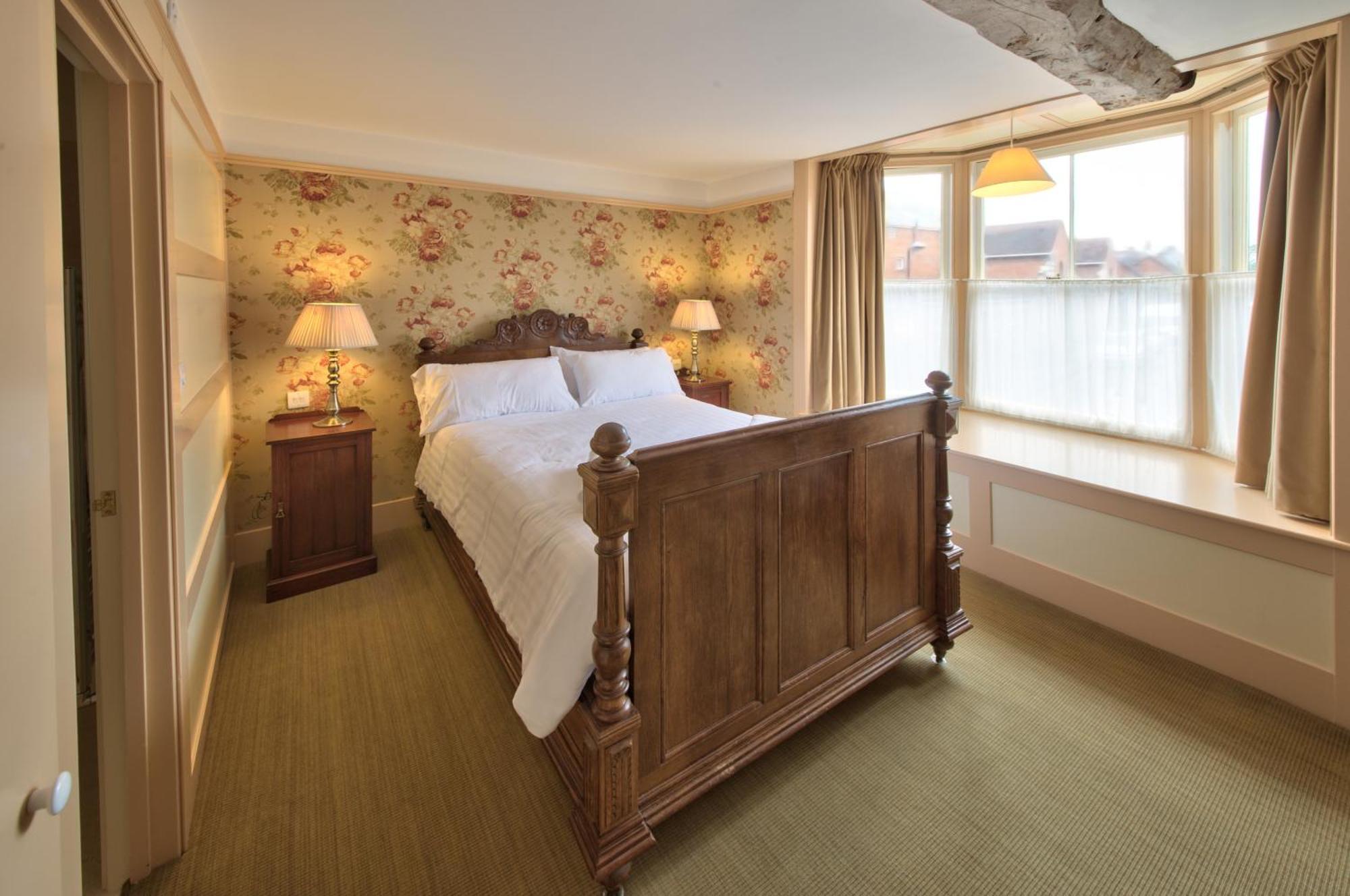 One Holyrood Hotel & Cafe Newport  Bilik gambar